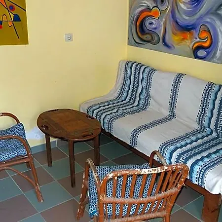 Hotel Kleines Gaestehaus In Ruhiger Lage Bei Amaniou